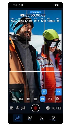 <p>Sblocca il potenziale della fotografia di livello professionale sul tuo dispositivo Android con <strong>Blackmagic Camera APK</strong>, un'app rivoluzionaria di Blackmagic Design Inc. Questo potente strumento trasforma il tuo smartphone in una fotocamera di alta qualità, potenziando sia fotografi dilettanti che esperti per catturare immagini e video straordinari. Disponibile su Google Play, l'app sfrutta la tecnologia mobile per offrire controllo e qualità dell'immagine eccezionali. Scopri il futuro della fotografia mobile, dove precisione e facilità d'uso si incontrano in ogni scatto.</p>
<h2>Perché i fotografi amano Blackmagic Camera</h2>
<p>Gli utenti elogiano costantemente Blackmagic Camera per i suoi controlli di livello professionale, rivaleggiando con quelli delle fotocamere dedicate.  Ciò consente sia ai principianti che agli esperti di mettere a punto ogni aspetto dei loro scatti, dalla messa a fuoco all'esposizione al bilanciamento del bianco, favorendo una libertà creativa senza pari. I sofisticati controlli dell'app sbloccano tecniche fotografiche precedentemente limitate alle attrezzature professionali.</p>
<p><img src=